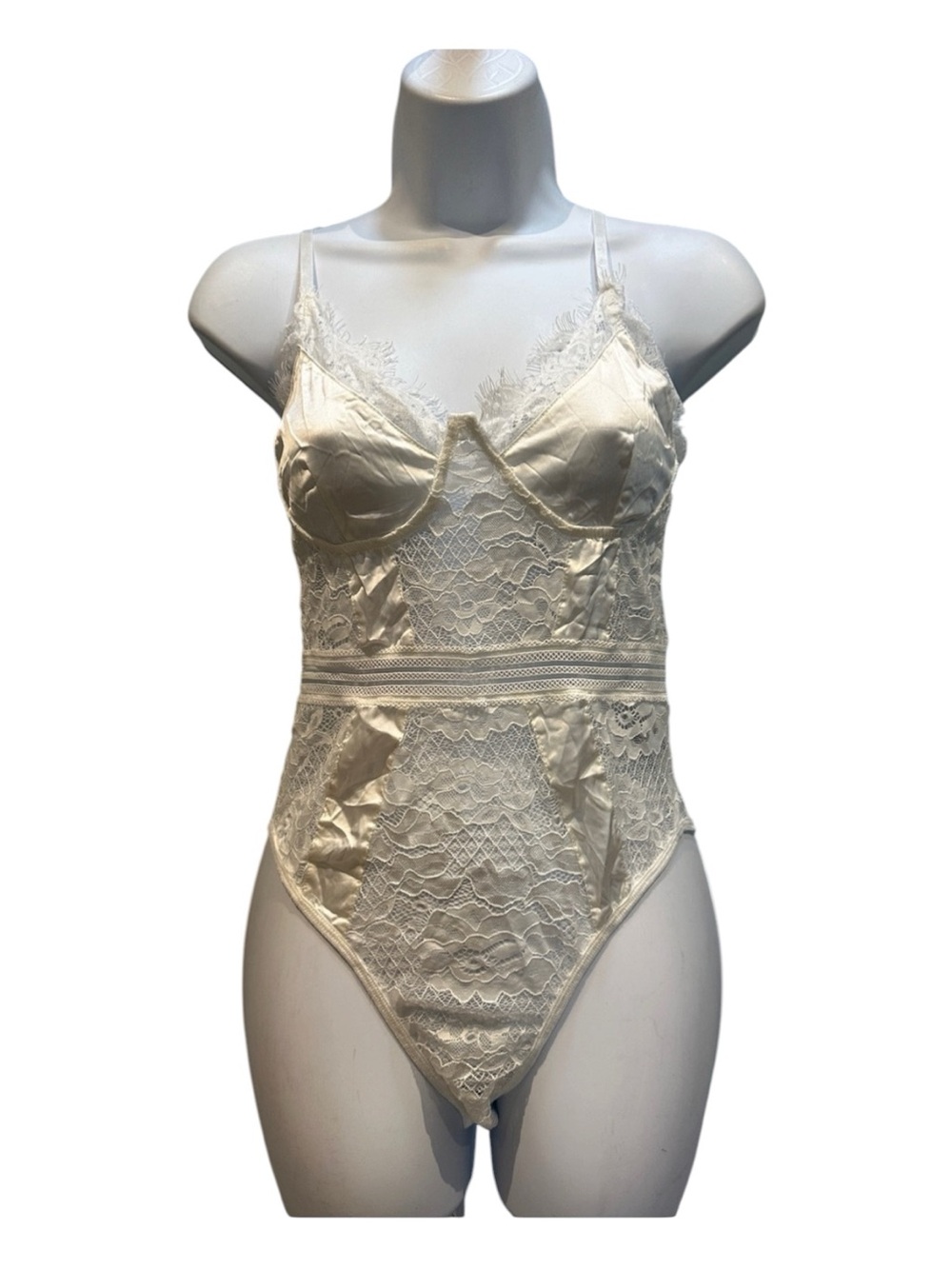 Yandy White Lace Lingerie Bodysuit Small NWOT